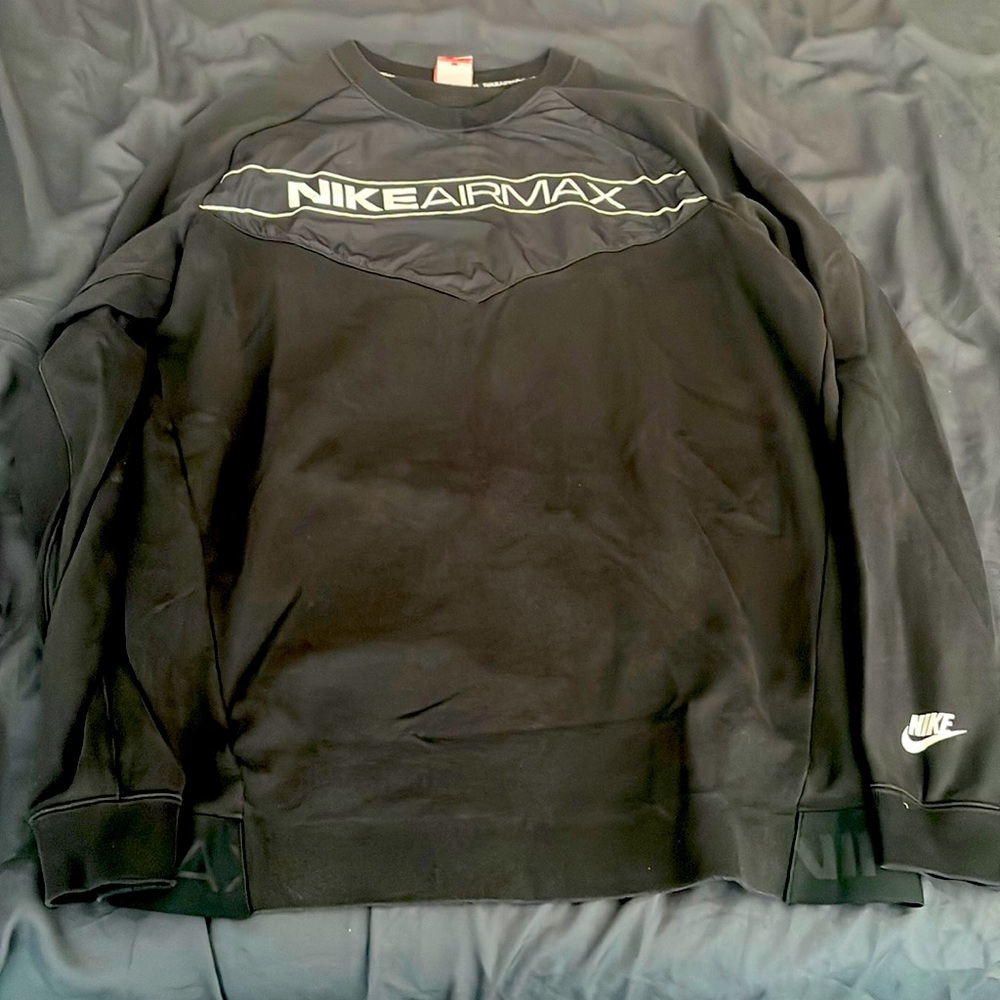 Nike Air Max Crewneck. Size XL slight cracking on front logo